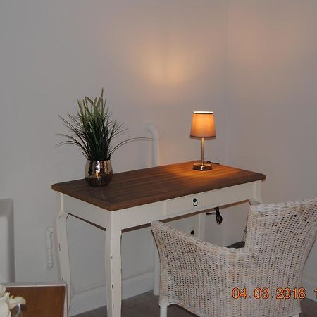 Schoene Ferienwohnung Zentral Gelegen คีล ภายนอก รูปภาพ